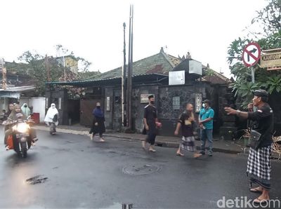 Aksi Pecalang Amankan Salat Idul Adha di Denpasar Bali