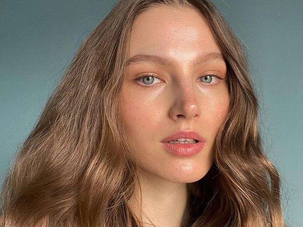 Sosok Model Cantik yang Kepergok Kencan dengan Jared Leto Sosok Model Cantik yang Kepergok Kencan dengan Jared Leto