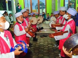 Sempat Diguyur Hujan, Festival Takbir di Cupel Jembrana Tetap Meriah