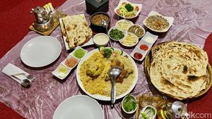 Nasi Mandhi Kambing dan Masawi Autentik Yaman untuk Santap Keluarga