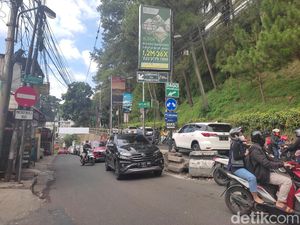 Truk-Bus Dilarang Lewat Jalur Alternatif ke Lembang Saat Libur Nataru Truk-Bus Dilarang Lewat Jalur Alternatif ke Lembang Saat Libur Nataru