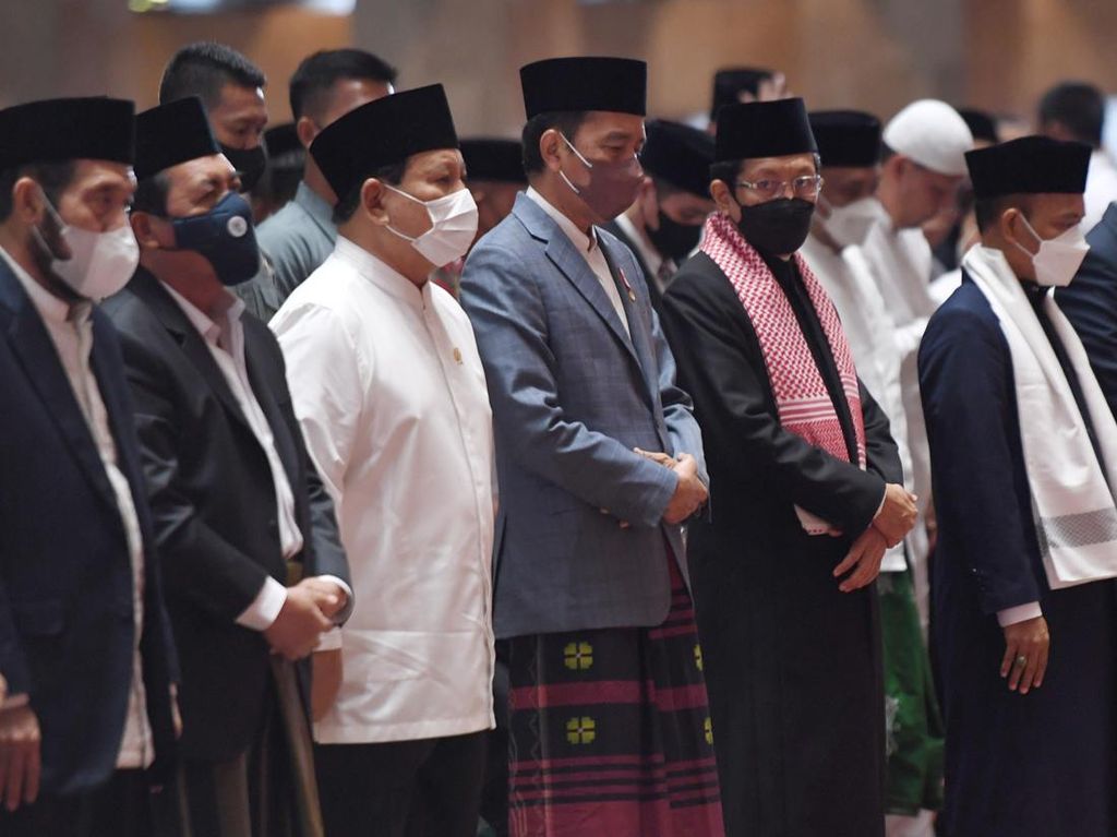 Momen Jokowi Salat Idul Adha Bareng Prabowo di Masjid Istiqlal Momen Jokowi Salat Idul Adha Bareng Prabowo di Masjid Istiqlal