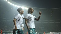 Meski kebobolan dulu pada awal babak pertama, enam menit setelah pertandingan dimulai, Timnas U-19 Indonesia tak patah semangat.
