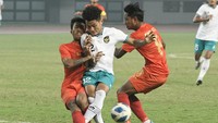 Timnas Indonesia menghadapi Myanmar di laga terakhir Grup A Piala AFF U-19 2022 di Stadion Patriot Chandrabhaga, Minggu (10/7/2022). Indonesia tampil mendominasi. (Foto: ANTARA FOTO/Fakhri Hermansyah)