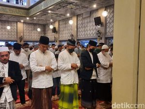 Plh Walkot Dedie Salat Id di Masjid Raya Bogor, Ini Pesannya soal Kurban