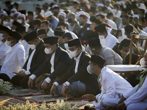 Potret Anies Baswedan Salat Idul Adha di JIS