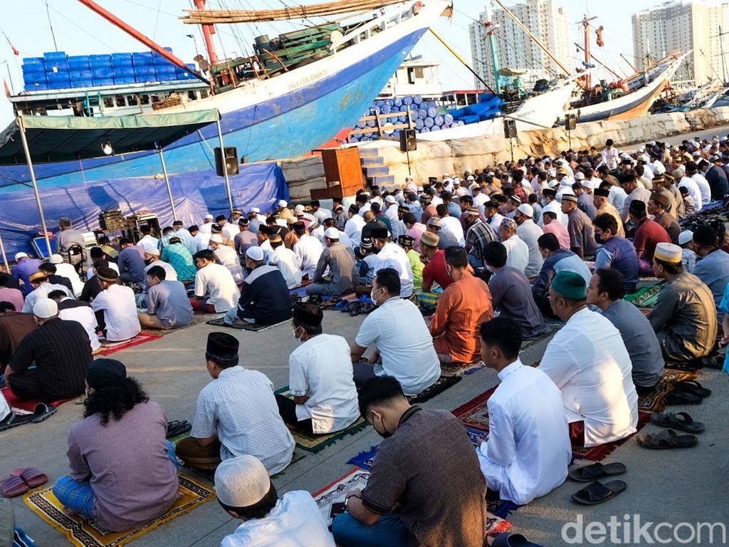 Potret Pelaksaaan Salat Idul Adha di Pelabuhan Sunda Kelapa