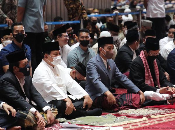 Potret Prabowo Dampingi Jokowi di Momen Idul Adha di Istiqlal