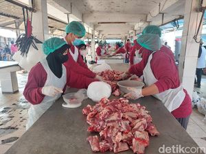Warga Surabaya Diminta Tak Takut Konsumsi Daging Kurban Meski Ada Wabah PMK