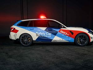 Ketika Mobil Station Wagon BMW M3 Touring Dijadikan Safety Car MotoGP Ketika Mobil Station Wagon BMW M3 Touring Dijadikan Safety Car MotoGP
