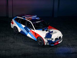 Potret Mobil Touring Terbaru BMW yang Dijadikan Safety Car MotoGP