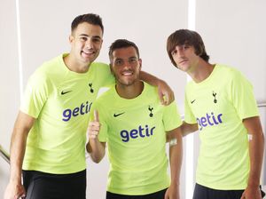 Empat Pemain Tottenham Tak Ikut Tur ke Korsel, Siap Dijual! Empat Pemain Tottenham Tak Ikut Tur ke Korsel, Siap Dijual!