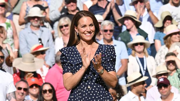 LONDON, ENGLAND - JULY 10: Catherine, Duchess of Cambridge attends The Wimbledon Men's Singles Final at the All England Lawn Tennis and Croquet Club on July 10, 2022 in London, England. (Photo by Karwai Tang/WireImage)