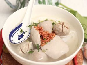 Mantul! 20 Bakso Gepeng Berkuah Segar Ada di Sini