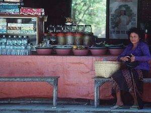Menembus Lorong Waktu! Begini Penampakan 10 Warung Makanan Tempo Dulu Menembus Lorong Waktu! Begini Penampakan 10 Warung Makanan Tempo Dulu