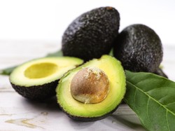 Konsumsi Alpukat Bisa Bantu Turunkan Berat Badan, Ini Sebabnya!