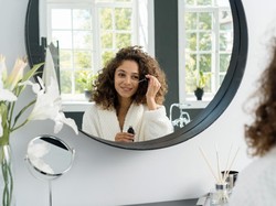 5 Serum Anti-aging yang Ampuh Gantikan Retinol untuk Kulit Sensitif