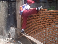 Warga Padangsidimpuan Keluhkan Akses ke Rumahnya Ditembok