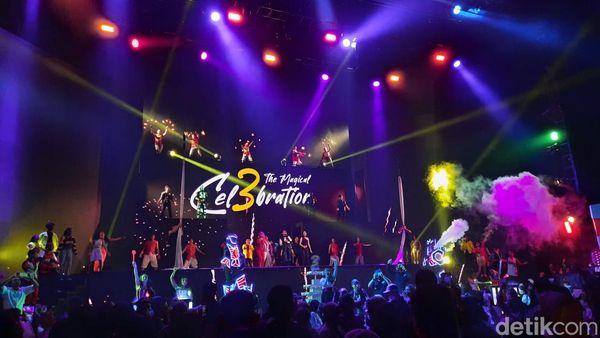 Kemilau Pertunjukan Musikal HUT Trans Studio Cibubur