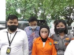 Medina Zein Ngaku Sempat Sakit Lambung Saat Ditahan