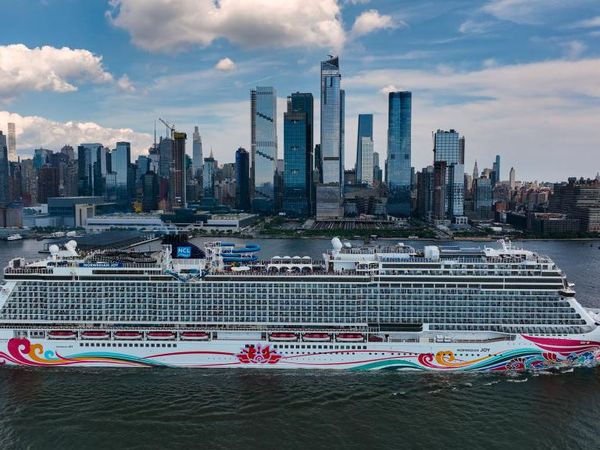Megahnya Norwegian Joy, Kapal Pesiar Bak Hotel Super Mevvah