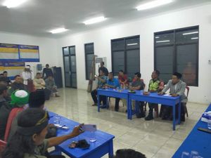 Camat Sempat Klarifikasi Dewa Matahari di Lebak: Ngoceh Nggak Jelas Camat Sempat Klarifikasi Dewa Matahari di Lebak: Ngoceh Nggak Jelas