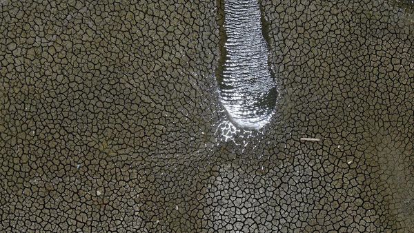 Foto Meksiko yang Dilanda Kekeringan Hebat, Danau Menyusut-Tanah Retak
