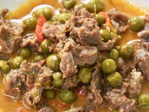 Resep Daging Sapi Masak Leunca yang Pedas Nendang