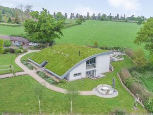 Intip Rumah Rp 31 M bak Punya Teletubbies, Atap Rumput, Dalamnya Begini