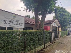 7 Fakta SD di Bandung Hanya Punya Tiga Murid Baru 7 Fakta SD di Bandung Hanya Punya Tiga Murid Baru