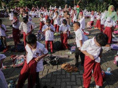 Hari Pertama Sekolah, Begini Keseruan di SDN Uwung Jaya Tangerang