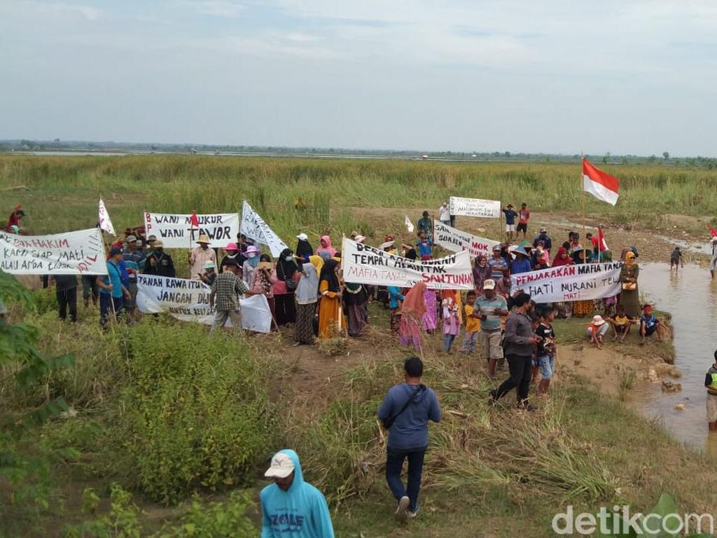Warga Desa Dateng Lamongan Demo Tolak BPN Ukur Tanah Sengketa