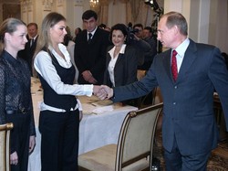 Profil Alina Kabaeva, Pacar Rahasia Putin yang Dikabarkan Hamil Anak ke-4