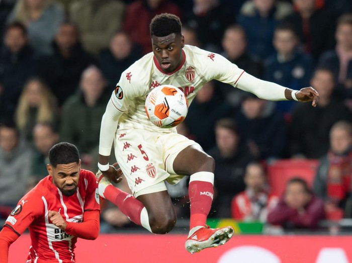 Benoit Badiashile EINDHOVEN, NETHERLANDS - OCTOBER 21: (BILD OUT) Benoit Badiashile of AS Monaco controls the ball during the UEFA Europa League group B match between PSV Eindhoven and AS Monaco at PSV Stadion on October 21, 2021 in Eindhoven, Netherlands. (Photo by Mario Hommes/DeFodi Images via Getty Images)