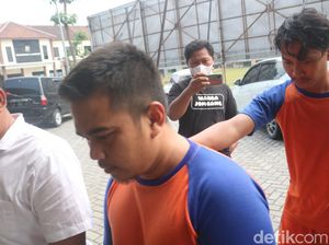 Abdi Dalem Ponpes Shiddiqiyyah Dibekali Pistol untuk Kawal Mas Bechi