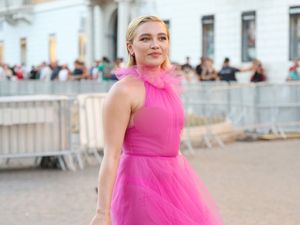 Picu Kontroversi Setelah Pamer Payudara, Florence Pugh Bangga Jadi Diri Sendiri Picu Kontroversi Setelah Pamer Payudara, Florence Pugh Bangga Jadi Diri Sendiri