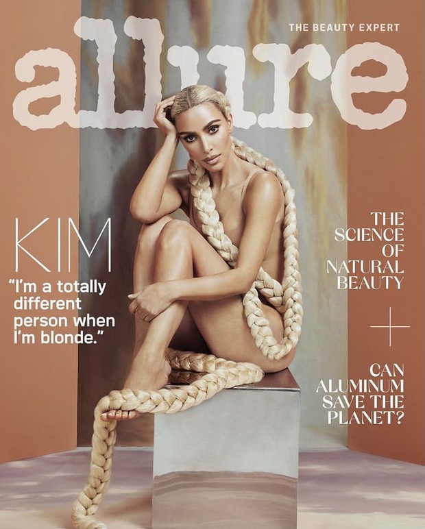 Kim Kardashian pada cover Allure/