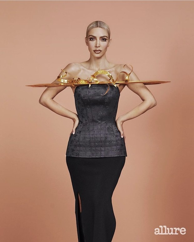 Pemotretan Kim Kardashian untuk Allure/