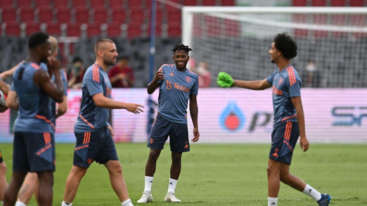Fred enggan rahasia ruang ganti Manchester United bocor lagi ke media (AFP via Getty Images/MANAN VATSYAYANA)