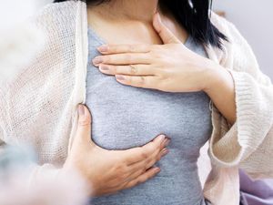 Nahas, Wanita Jalani Operasi Payudara Berujung Komplikasi hingga Putingnya Mati