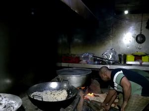 Kehabisan Gas, Restoran Sri Lanka Pakai Kayu Bakar untuk Masak Kehabisan Gas, Restoran Sri Lanka Pakai Kayu Bakar untuk Masak