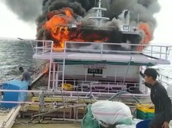 Kapal Penangkap Ikan Terbakar di Perairan Paiton Probolinggo, 25 ABK Selamat