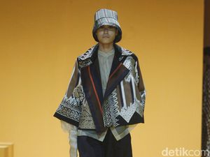 10 Koleksi Indahnya Busana Terbaru Biyan, Terbuat dari Tenun Ikat Sumba 10 Koleksi Indahnya Busana Terbaru Biyan, Terbuat dari Tenun Ikat Sumba