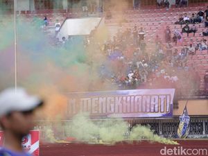 Permintaan Uang Rp 40 Juta ke Owner PSPS Riau Ternyata Bukan Polisi Permintaan Uang Rp 40 Juta ke Owner PSPS Riau Ternyata Bukan Polisi