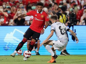 Laga Pramusim: Babak Pertama, MU Cukur Liverpool 3-0