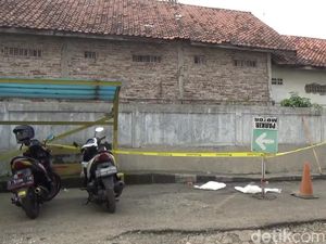 Pria Bersimbah Darah di Pasar Simpang Diduga Dikeroyok Geng Motor