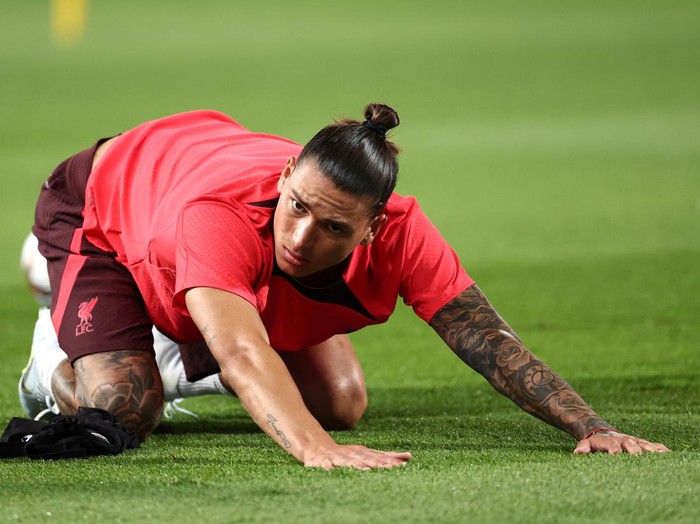 Soccer Football - Pre-Season Friendly - Liverpool Training - Rajamangala National Stadium, Bangkok, Thailand - July 11, 2022  Liverpool's Darwin Nunez and Thiago Alcantara during training REUTERS/Athit Perawongmetha
