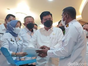 Sambangi Kantor Pertanahan Medan, Menteri ATR Tanya Soal Pungli