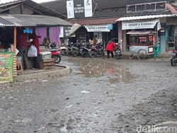 Kumuhnya Pasar Pananjung Pangandaran, Jalan Becek hingga Bau Sampah