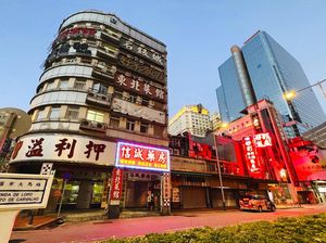 Pantai di Makau Kembali Buka, tapi Pengunjung Dilarang Berenang